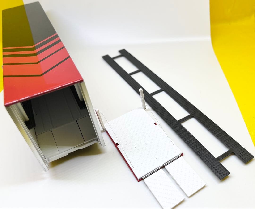 MINIGT 1/64 メルセデス アクターズ レーシングトランスポーター