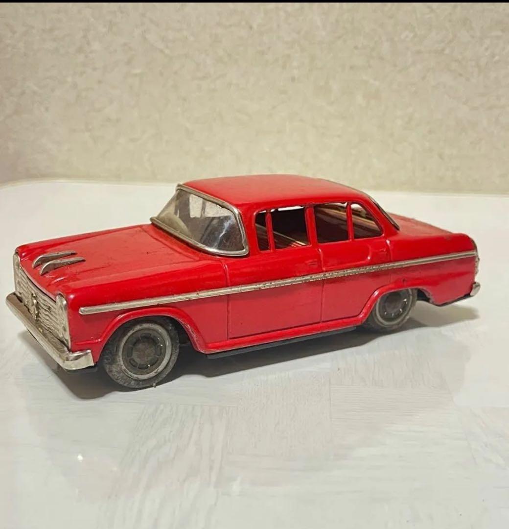 SSSインターナショナル商事1/25スケール1960年セドリック中サイズブリキ製