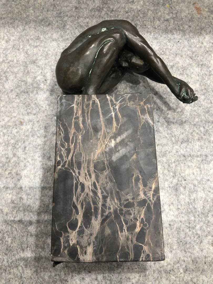 ブロンズ　像　男性　アート　置物　飾物　オブジェ　アンティーク