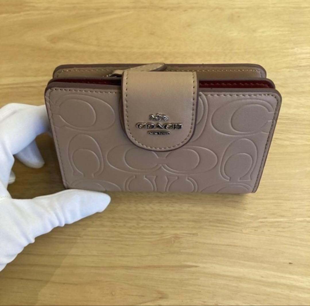 COACH コーチ ベージュ 二つ折り財布 折財布 シグネチャー柄　即日発送