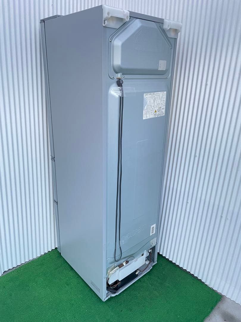 825 日立 315L 3ドア冷蔵庫 真ん中野菜室 真空チルド ライトシルバー