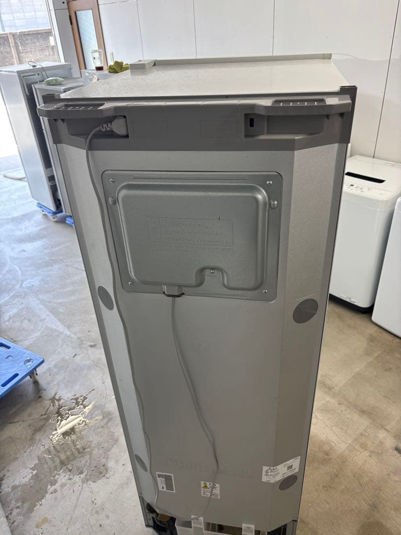 【送料＆設置込み】シャープ 冷蔵庫 SJ-PD28H-W 280L