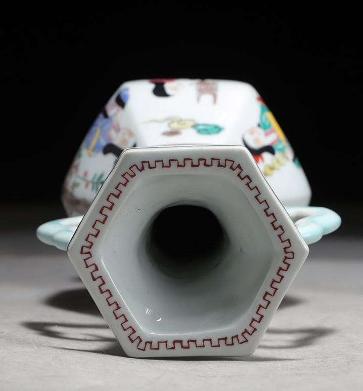 中国美術 景德鎮 花瓶 花器 花入 大清乾隆年製 六角 双耳 合箱 骨董品