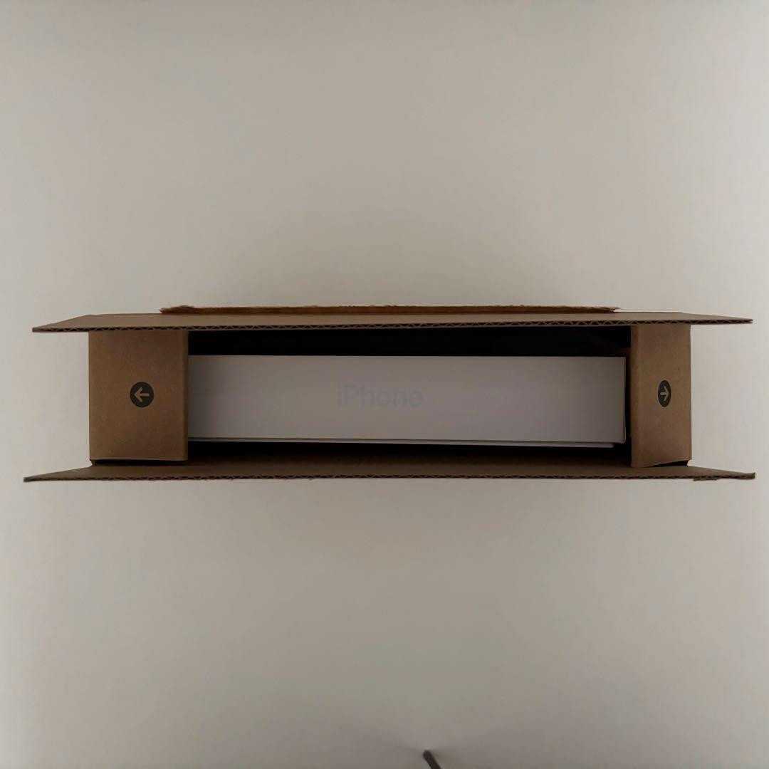 iPhone 15 256GB SIMフリー おまけ付