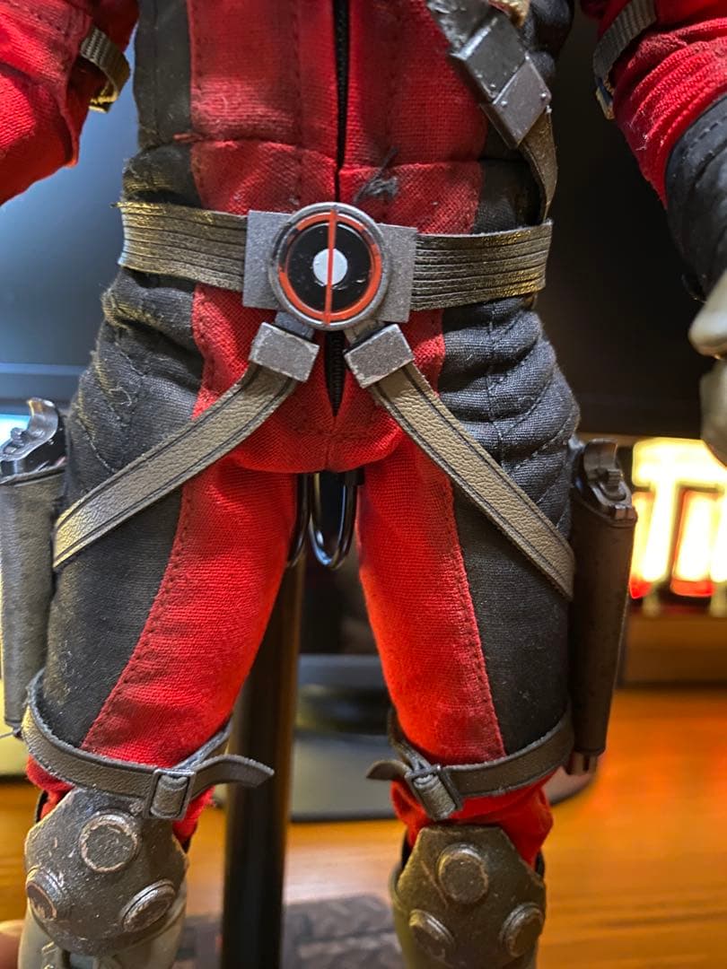 マーベル・Deadpool 1/6スケールフィギュア サイドショウ　デットプール