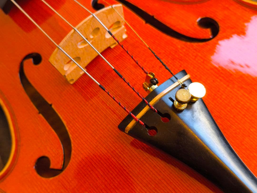 美品 4/4 バイオリン（裏板一枚板）弓・ケース・松脂・肩当てセット／すぐ演奏可