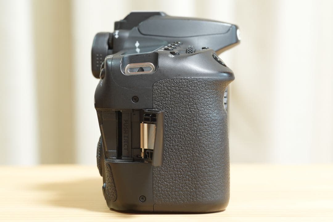 Canon EOS 90D デジタル一眼レフカメラ