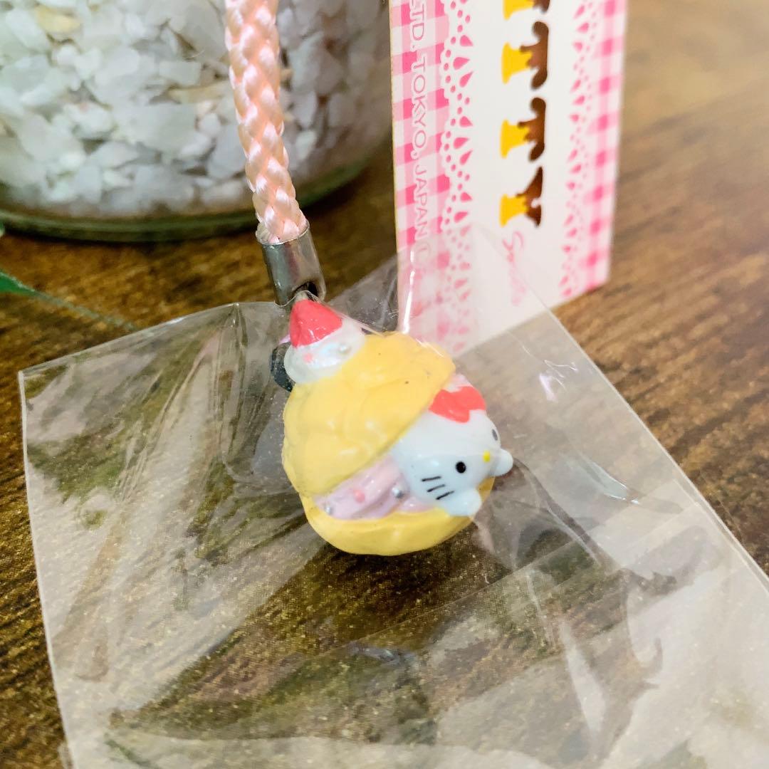 【激レア】ご当地キティ　スイーツ　根付　ストラップ イチゴ　シュークリーム 希少