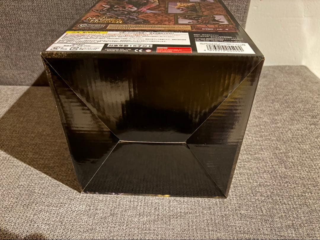 初版版 CFBクリエイターズモデル 金獅子 激昴ラージャン フィギュア モンハン