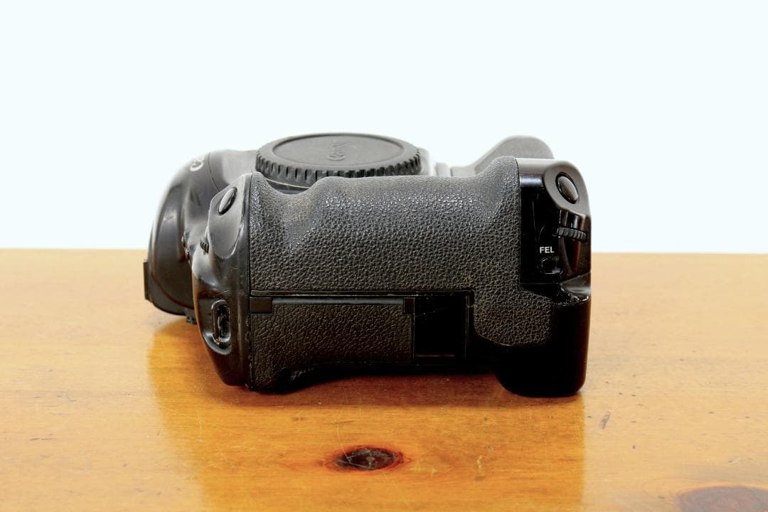 Canon EOS-1V 連写用バッテリーグリップ付き