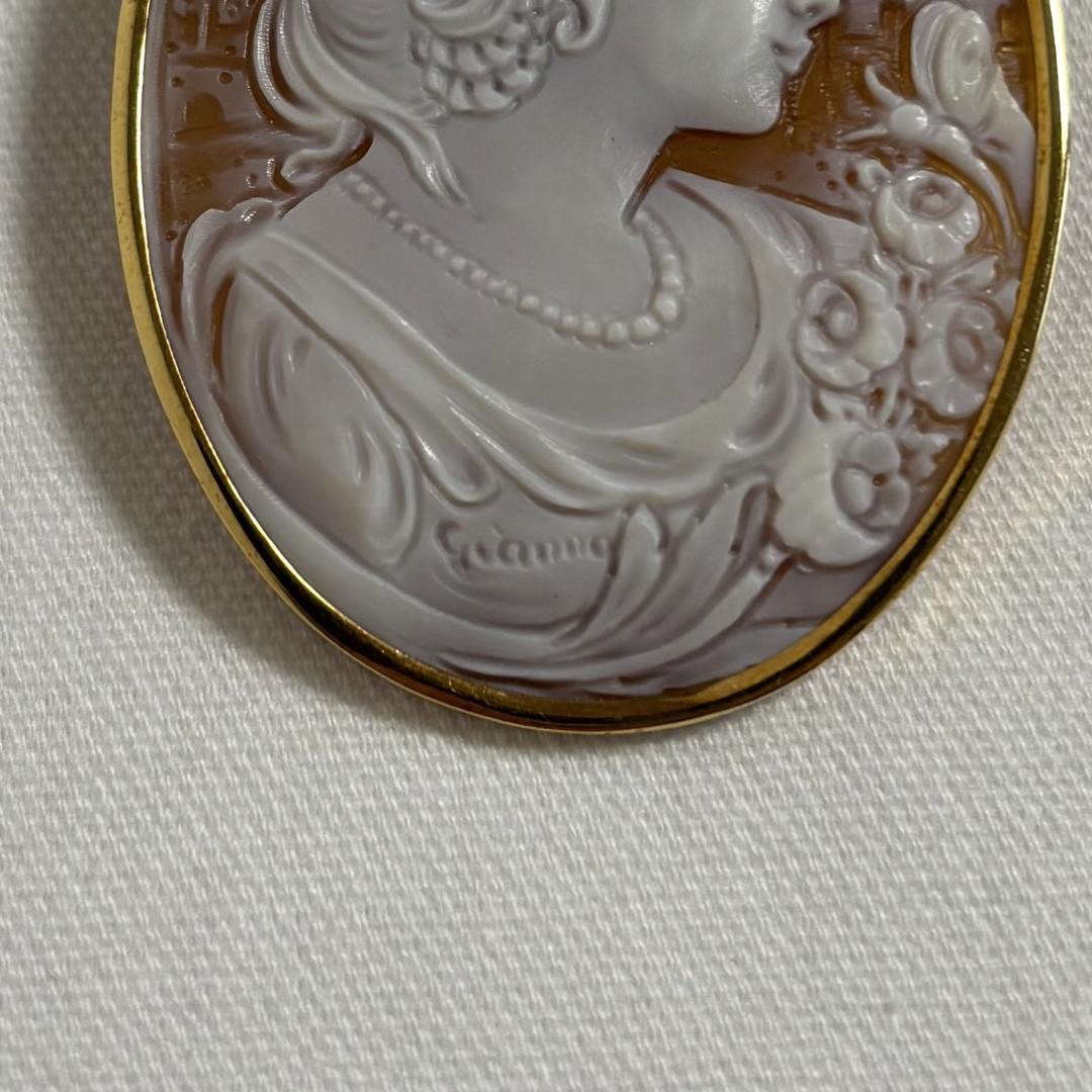 K18 作家もの シェルカメオ ブローチ ペンダントトップ 微笑み 18金
