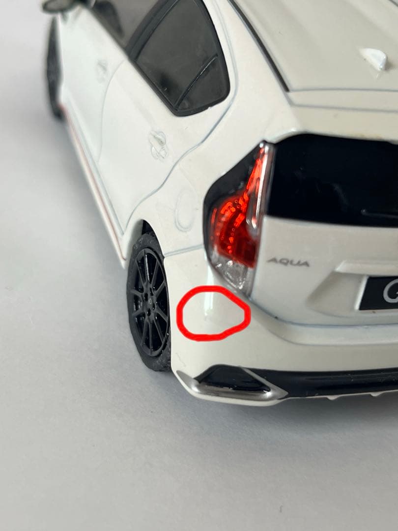 値下げ対応します。非売品トヨタ アクアG's ミニカー　1/30