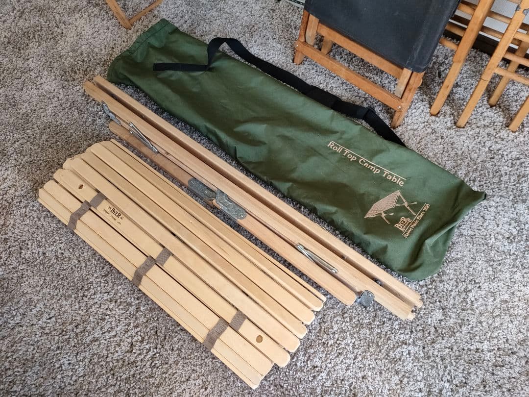 Momuです。　木製キャンプテーブル 収納バッグ付き