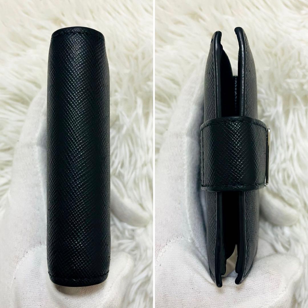 極美✨付属完備✨PRADA 二つ折り財布 サフィアーノ 三角ロゴ レザー 黒
