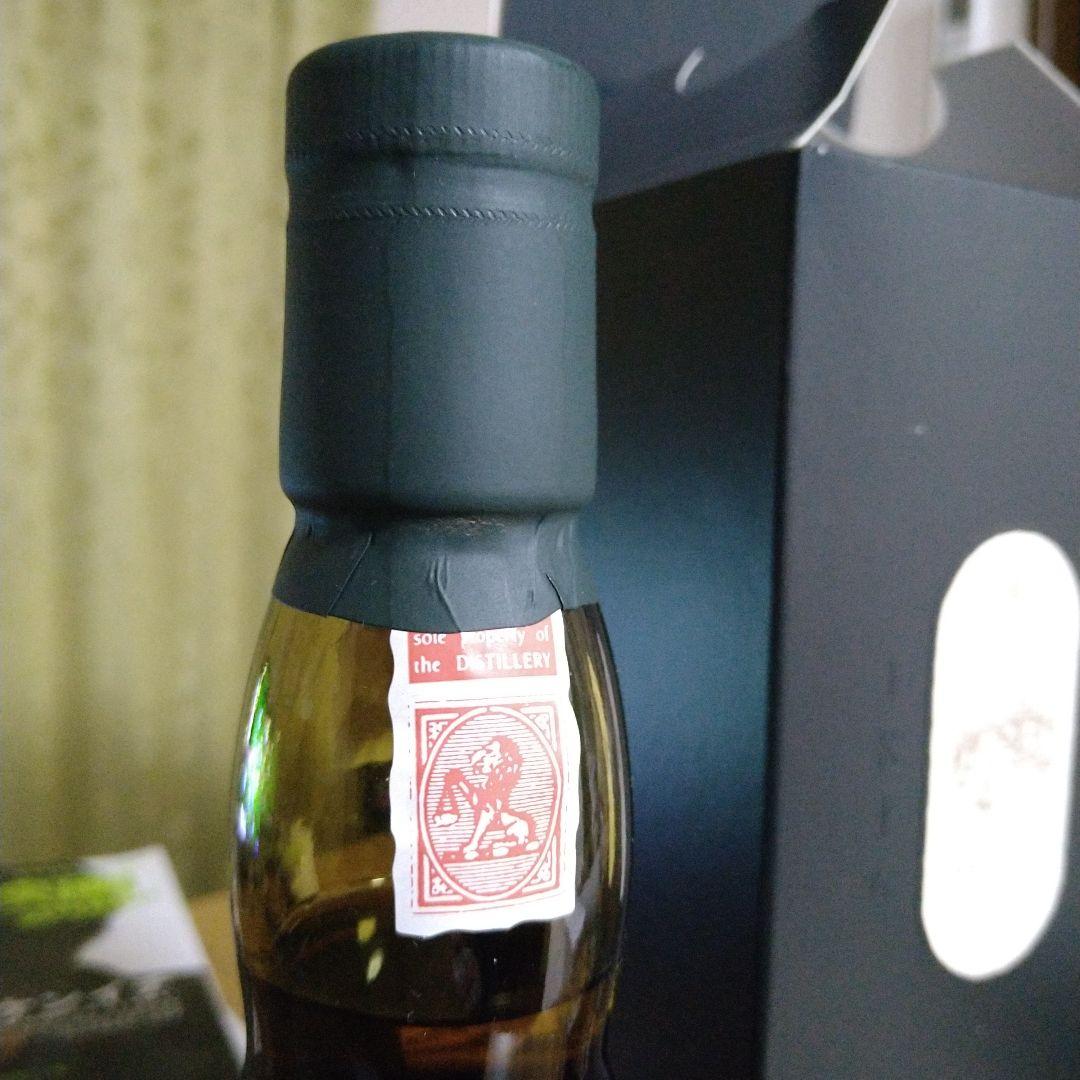 スコッチ　ウイスキー LAGAVULIN ラガヴーリン16年　700ml