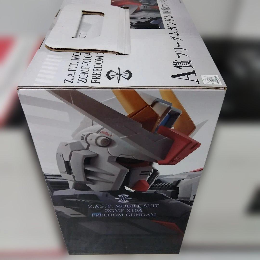 FREEDOM GUNDAM& 水星の魔女スレッタ•マーキュリー