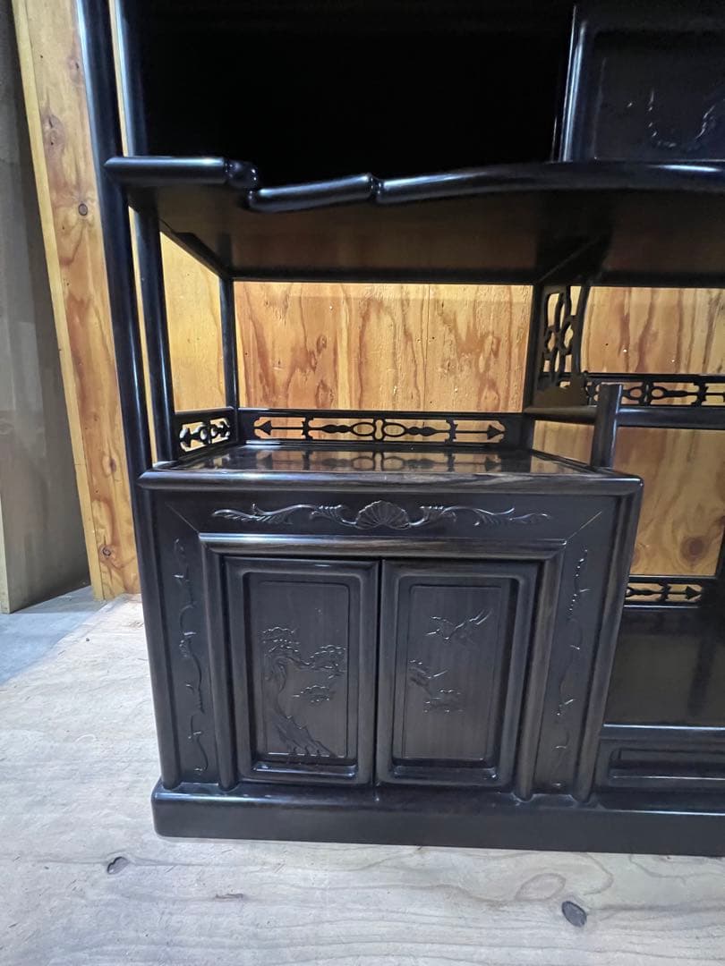 （13）船橋より出品　　唐木家具 紫檀 茶箪笥 飾り棚 中国骨董 唐草透彫り