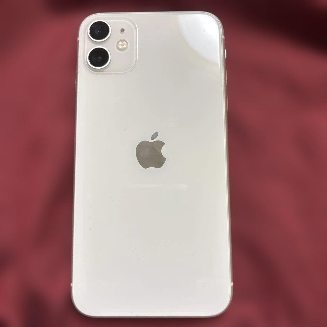 美品★iPhone11★ホワイトMLU2J★64GB★docomoシム