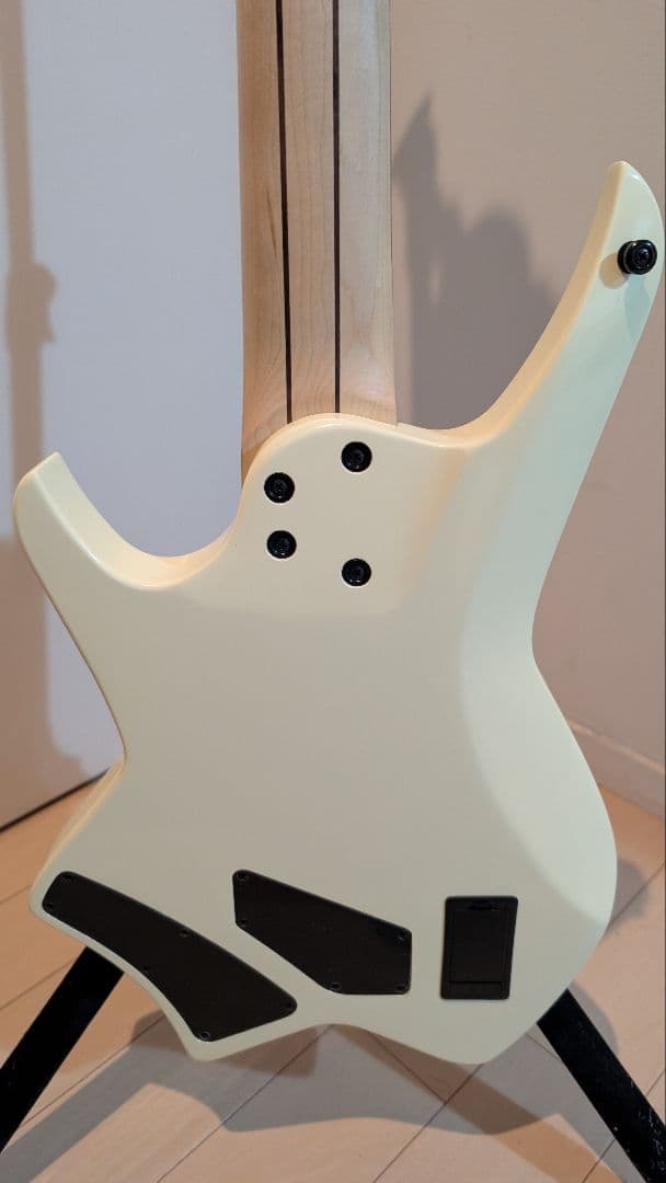 HEX Guitars NB505 Ivory 5弦ベース