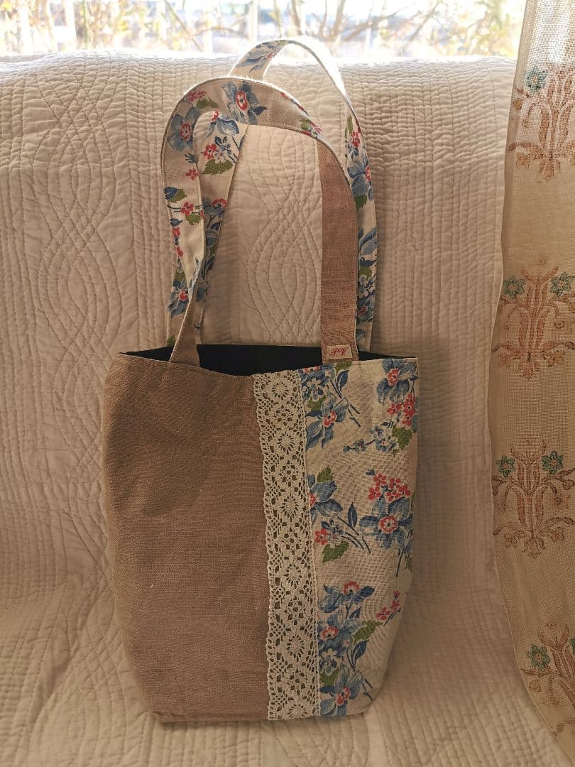ハンドメイド✃アンティーク花柄ファブリック＆ブラックウォッチ リバーシブルトート