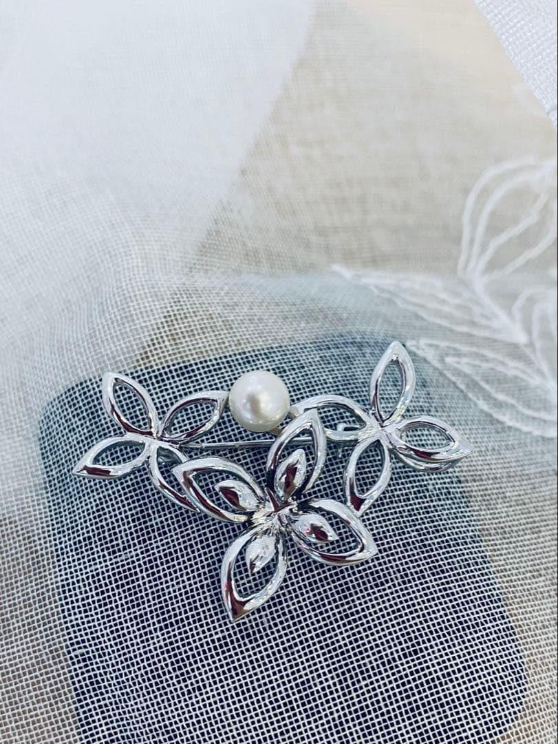 美品　田崎真珠　上品なブローチ 純銀　アコヤ　パール