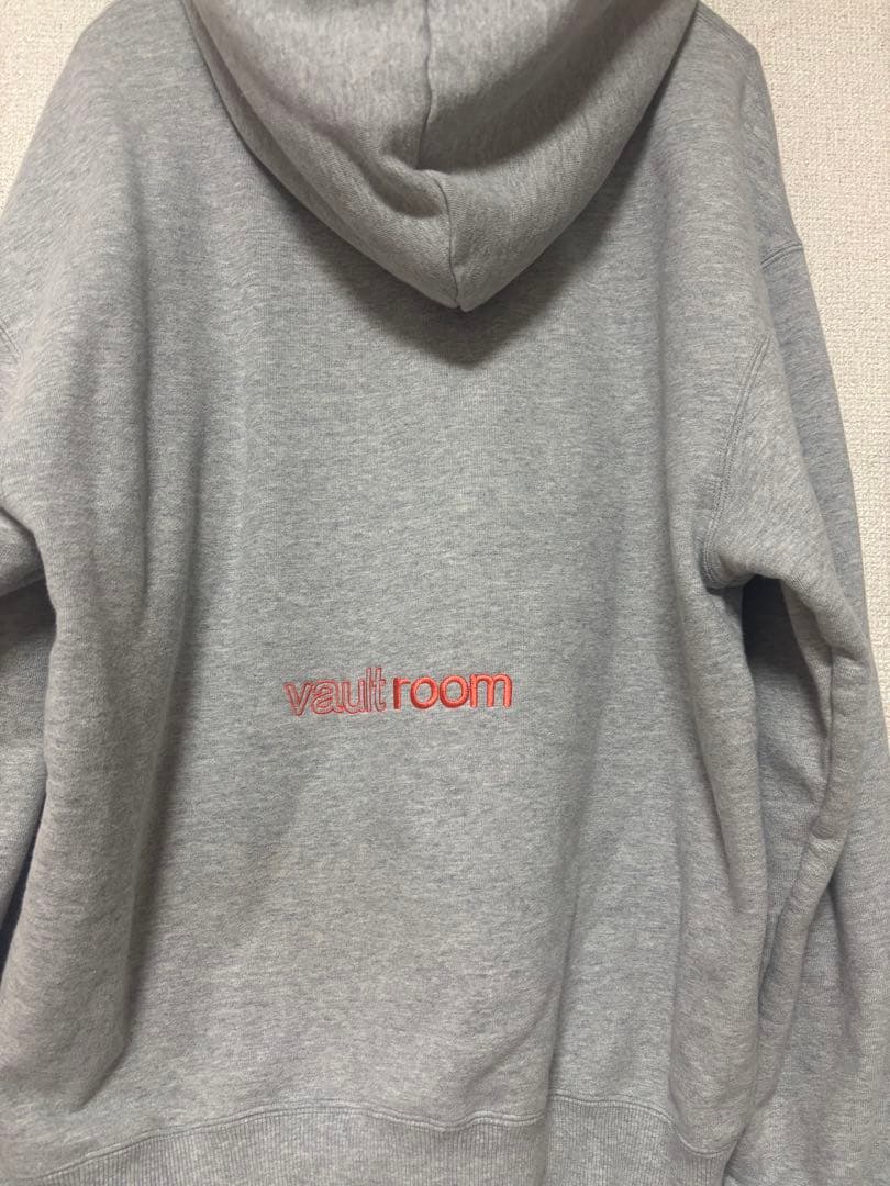 vault room 赤見かるび Nachonekoパーカー Lサイズ