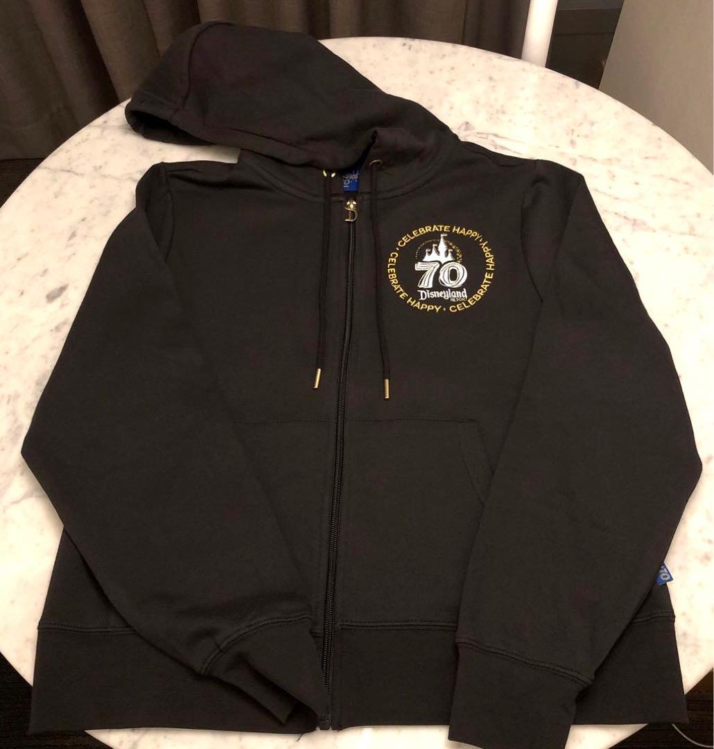 【新品】カリフォルニア ディズニーランド 70周年 パーカー Mサイズ DLR