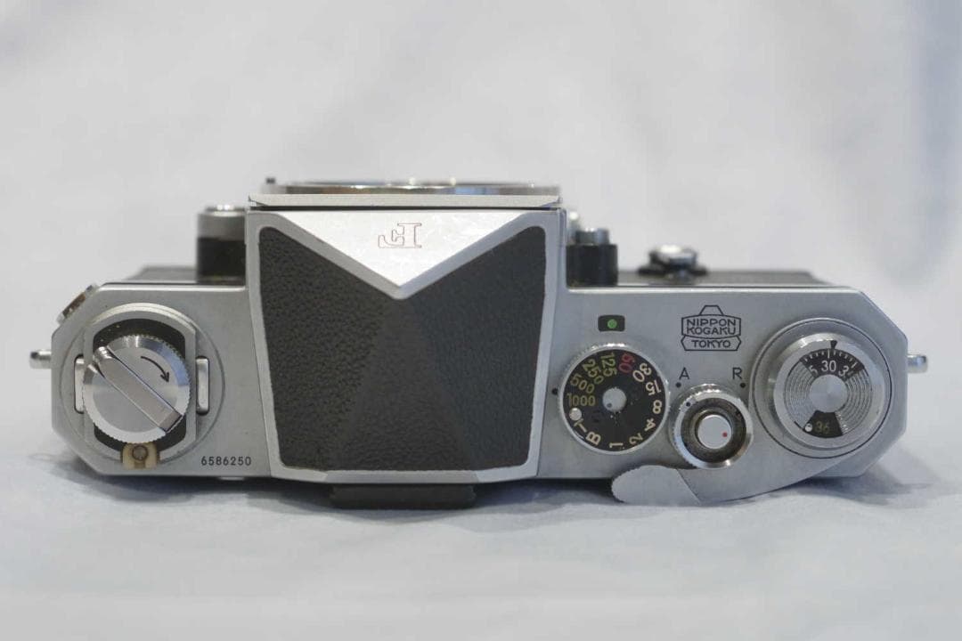 Nikon F シルバー　前期　658万番台　動作良好