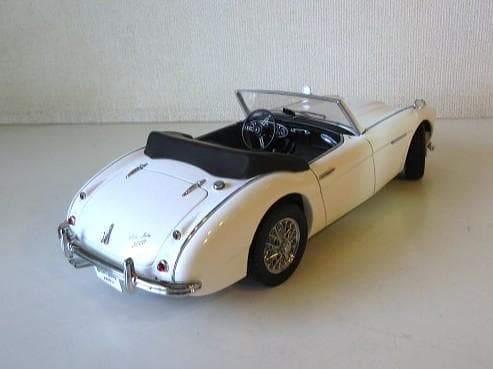 特価 AUTOart (1/18) オースチン ヒーレー 3000 MKⅡ