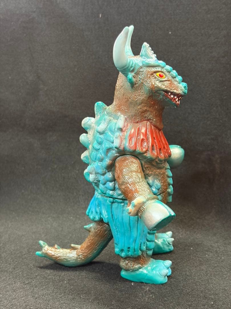 新作　ヤモマーク　カウラ　スーフェス