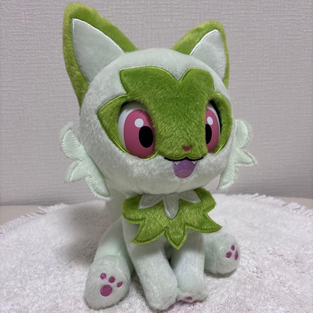 美品　ポケットモンスター なでてみつめてぱちくりニャオハ