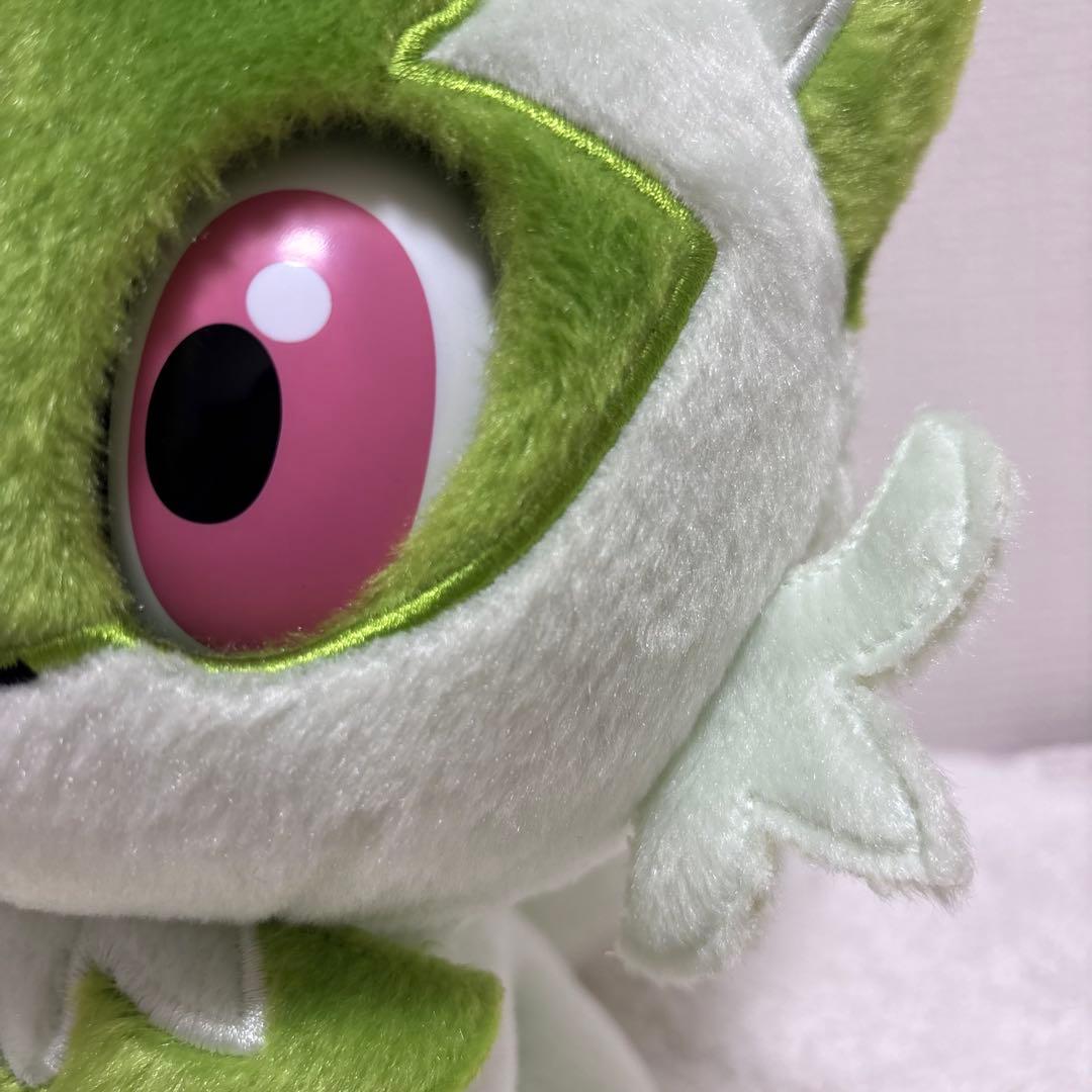 美品　ポケットモンスター なでてみつめてぱちくりニャオハ