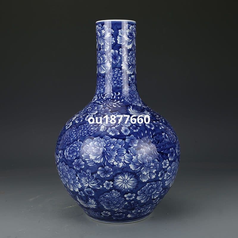 青花万花天球瓶 景徳鎮 陶磁器 装飾品 現代工芸品 美術品 置物