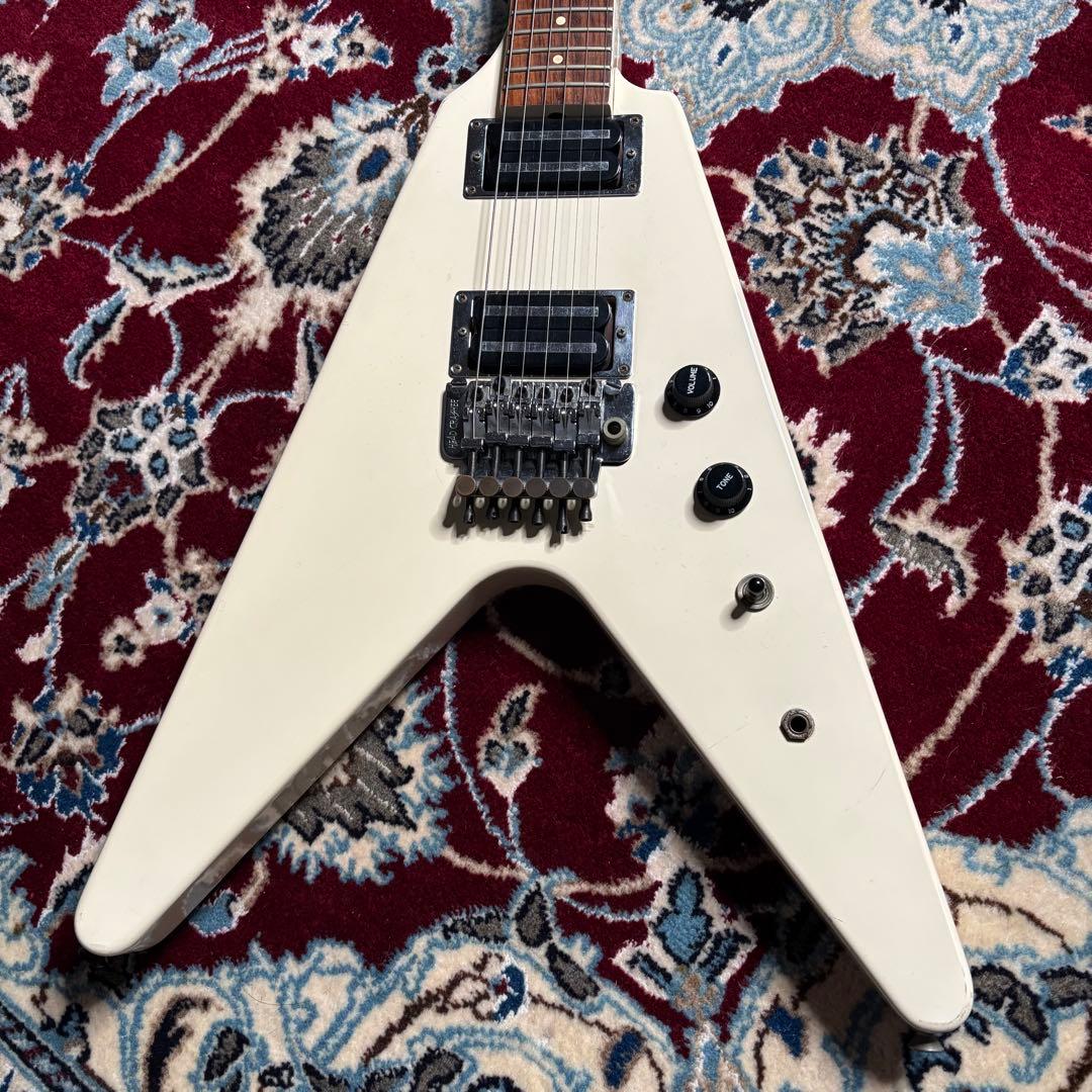 レア　Fernandes BSV-70 フライングV ホワイト　ヴィンテージ