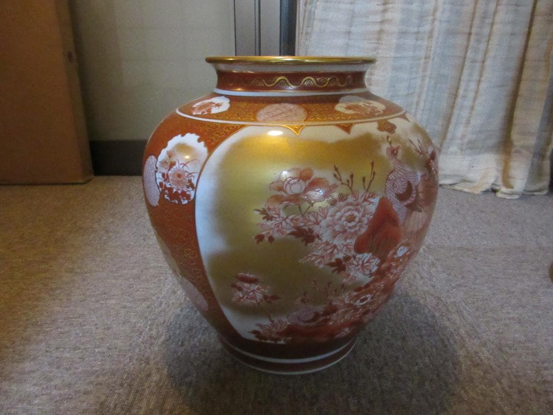 九谷花器装飾壺　赤絵金彩　置物　花器　仲田錦玉作