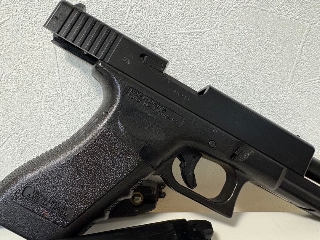 KSC Glock 18C ガスガン 2マガジン付き