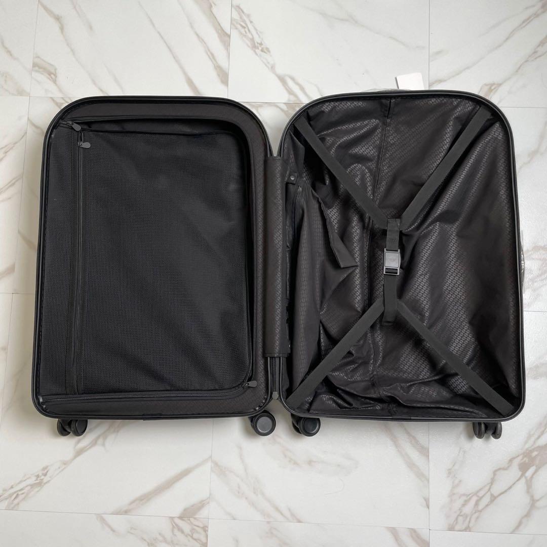 ミニクーパー　キャリーケース　黒　旅行　ロゴ　4輪　ファスナー　ロック式