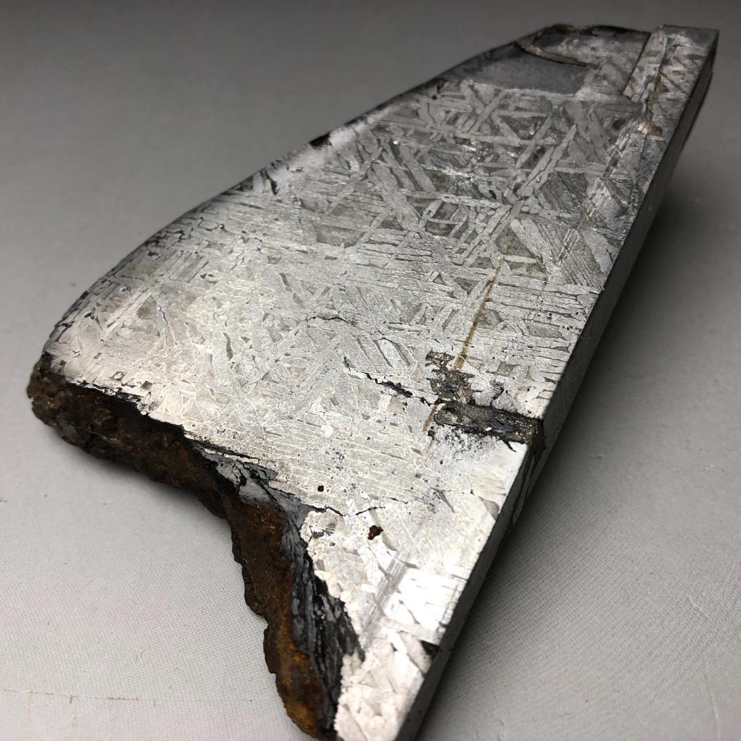 アルタイ隕石　隕石 鉄隕石　エンドカット　ナチュラル　重さ約305ｇ