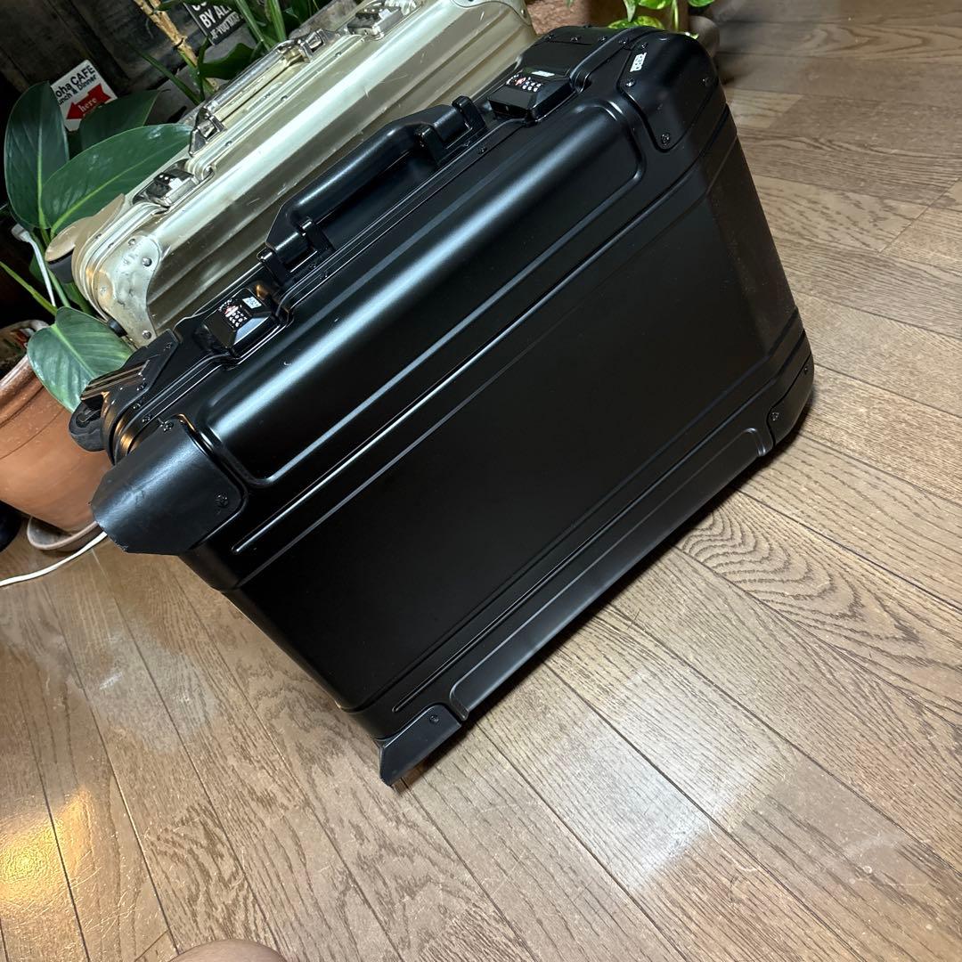 ゼロハリバートン　アメリカ製ステルス　マットブラックGeoAluminum3.0