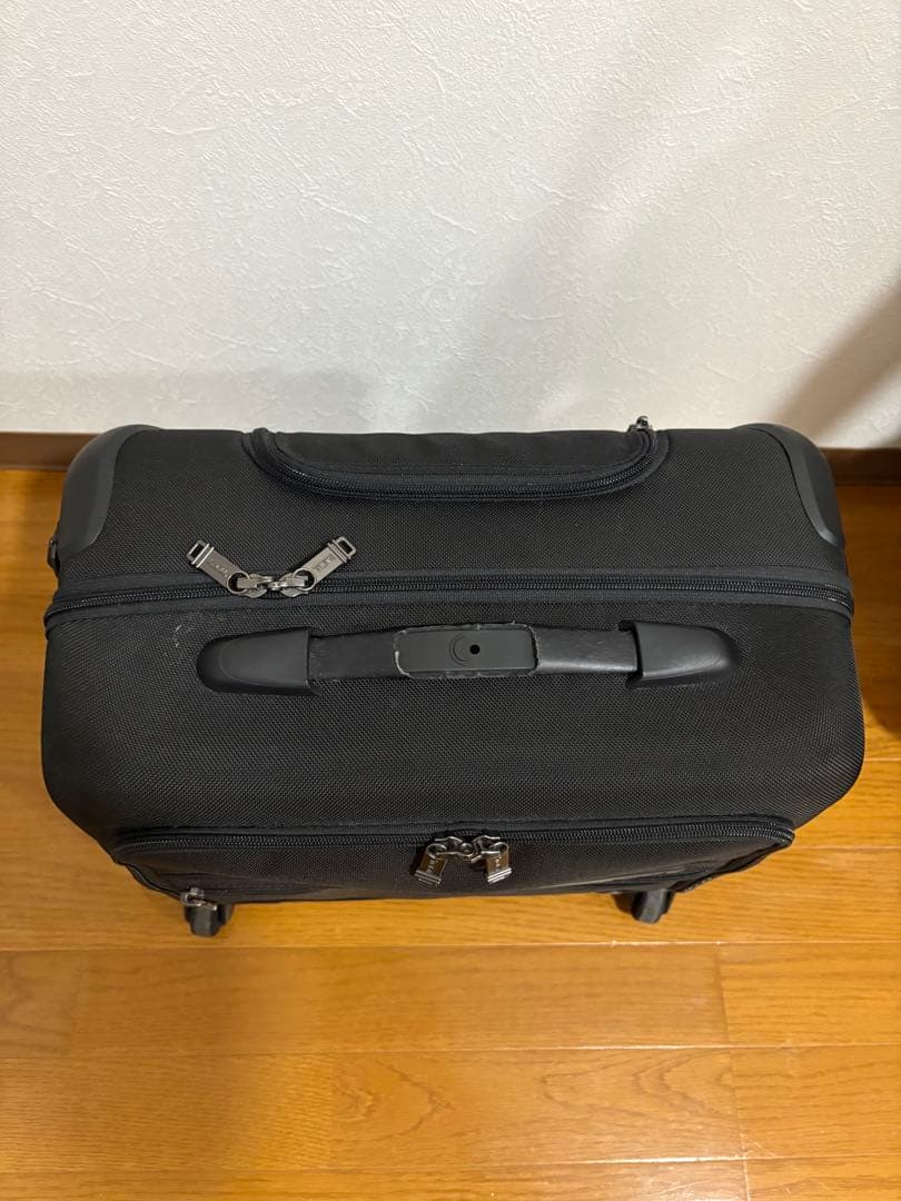 TUMI ブラック ナイロン キャリーケース 4輪