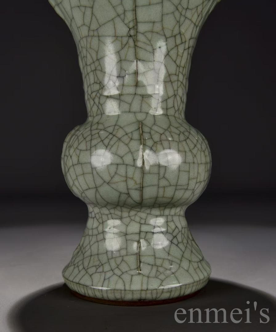 中国古美術・宋官窯・出戟花觚・青磁・唐物・壺・骨董品・時代物・古陶磁・花觚・古玩