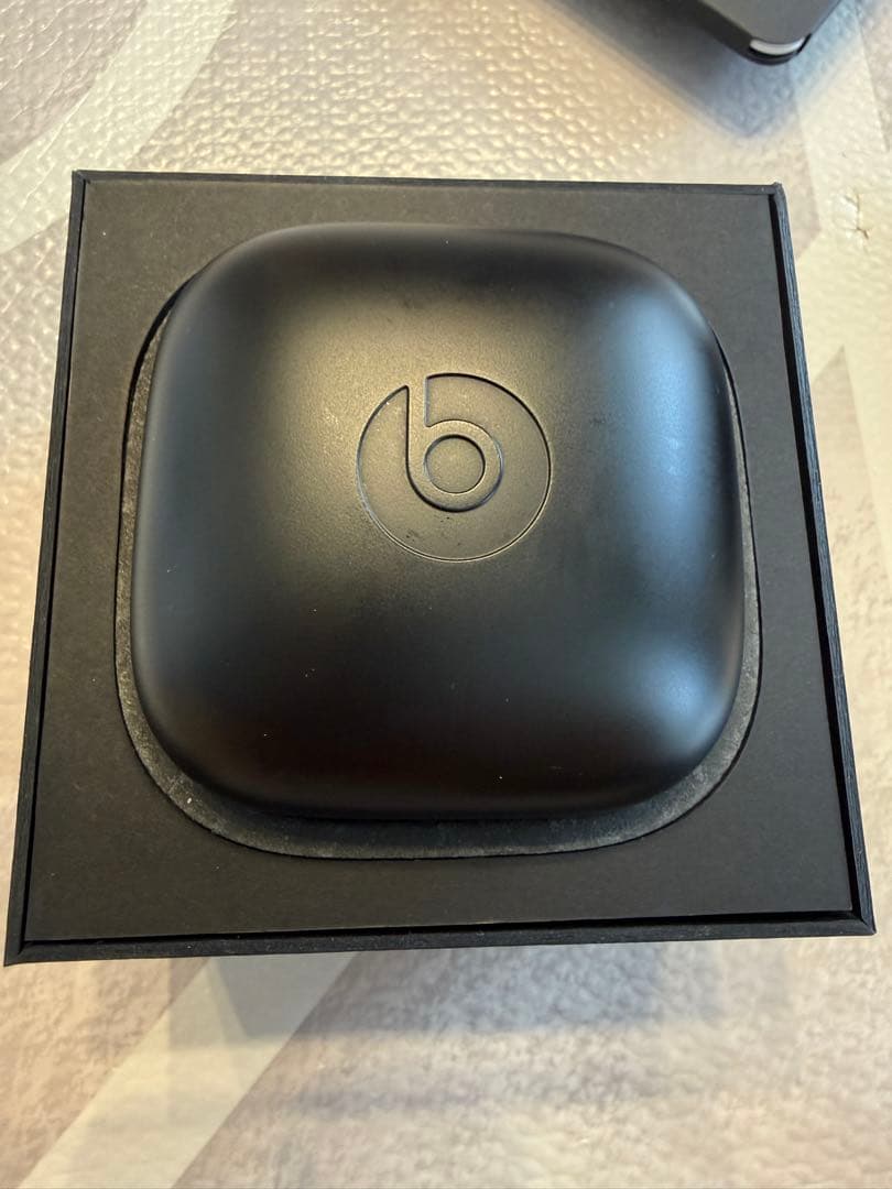 Powerbeats Pro ネイビー 本体と充電ケーブル