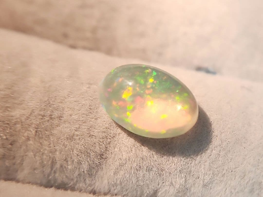 天然ファイアーオパール 1.365ct