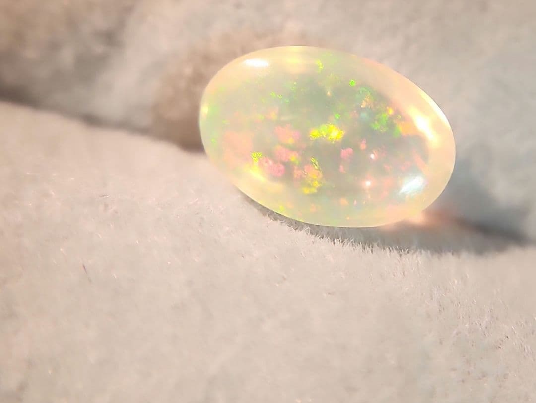 天然ファイアーオパール 1.365ct