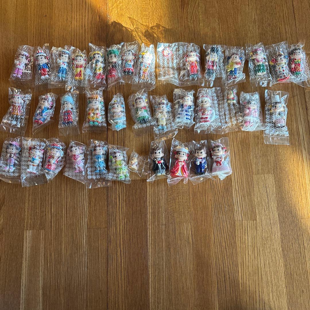 お値下げしました！ミニミニペコちゃん　マスコット　キーホルダー 35個セット