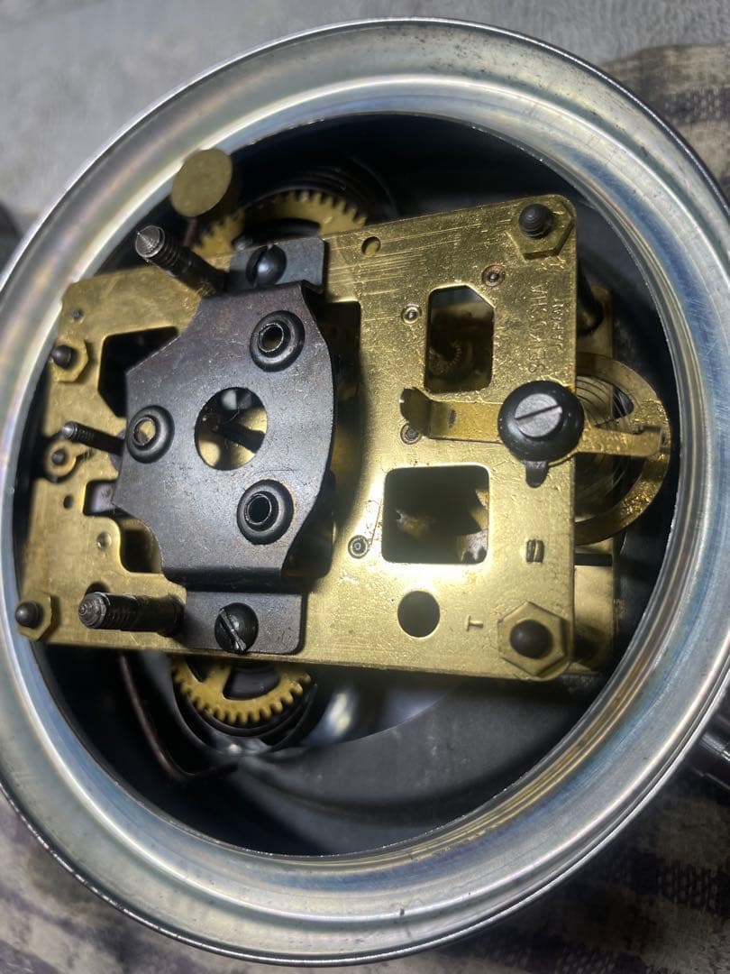 SEIKO CORONA 古くて重い目覚まし時計　Black と Beige 箱