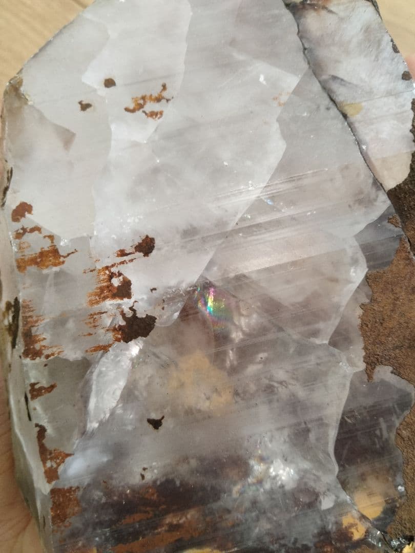 山梨県　乙女鉱山　国産天然水晶　虹入り水晶　784g 国産水晶　国産鉱物