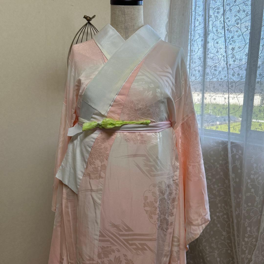 縁起の良い吉祥紋様、振袖フルセット 上品　ローズピンク　鶴　桜観世水　金コマ刺繍