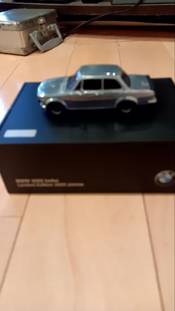 BMW 2002 ミニカー 1/43 シルバー 2012年製