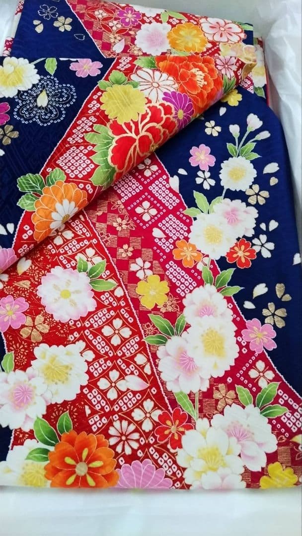 振袖フルセット　成人式前撮り卒業式　紺色桜菊牡丹鞠古典柄　振袖一式　正絹